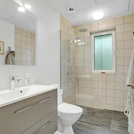 Four-bedroom In Casa vacanze *